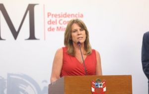 Según el gobierno peruano, la presencia del mandatario venezolano “ya no será bienvenida” en la Cumbre de las Américas 