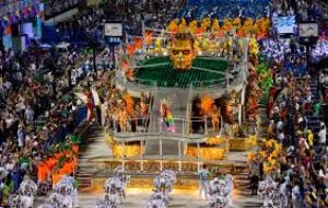 En la última noche del carnaval, Beija-flor trazó un paralelo de los 200 años de la novela Frankenstein, con los monstruos de la sociedad brasileña