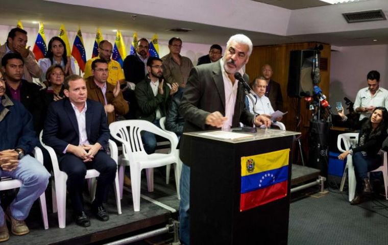 “No cuenten con la Unidad ni con el pueblo venezolano para avalar lo que hasta ahora es solo un simulacro fraudulento e ilegítimo de elección presidencial.”