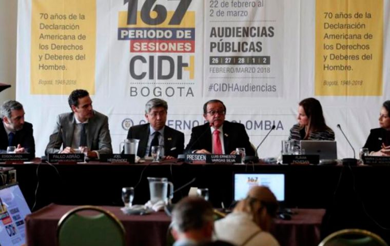 “La comisión no solo exhorta, exige al Estado de Venezuela que acepte la ayuda humanitaria que se le ofrece” dijo el presidente de la CIDH en rueda de prensa