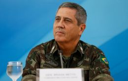 “No existen planes de ocupaciones permanentes”, afirmó el comandante militar Walter Braga Netto en su primera rueda de prensa