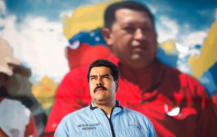  “Aquí se va a continuar con esa revolución que nos encomendó el comandante Chávez”, dijo en su cuenta de Twitter el Presidente Nicolás Maduro