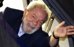 Lula permanecía en las dependencias del Sindicato de Metalúrgicos de Sao Bernardo, lugar al que llegó la noche anterior. 