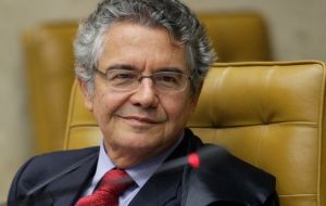 Algunos jueces, en particular, Marco Aurélio Mello (primo del ex presidente Collor de Mello) están presionando públicamente para que eso suceda.