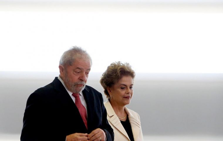Roussef pidió la “solidaridad internacional” para defender a Lula, encarcelado desde el sábado por una condena de doce años en segunda instancia por corrupción