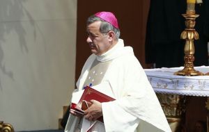 La “Comunidad de laicos y laicas de Osorno”, exige la renuncia del obispo Barros, nombrado por el Papa como obispo de Osorno.