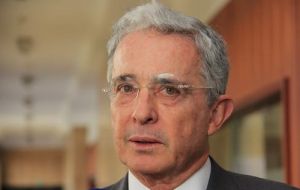 El panorama de polarización favorece al partido del ex presidente Uribe, que ha criticado severamente las concesiones dadas a las FARC