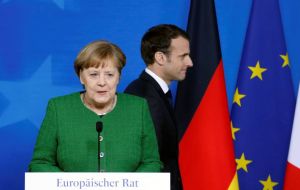 Merkel habló de “puntos de partida distintos”, pero también de “capacidad de compromiso” en París y Berlín