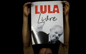 La Policía Federal, que depende del presidente Michel Temer, pidió trasladar a Lula de Curitiba, por los trastornos y los costos que generan las manifestaciones 