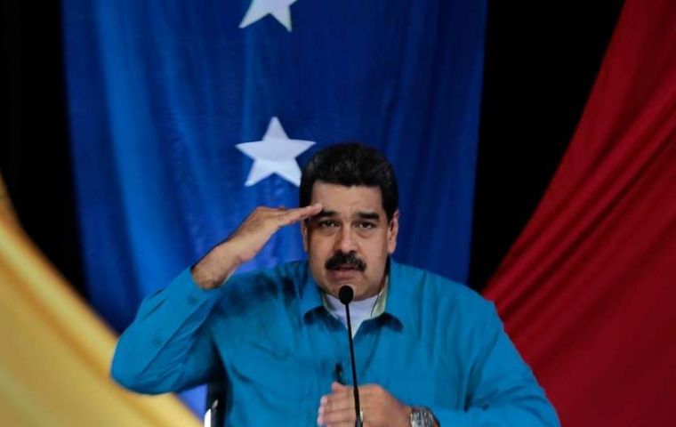 El chavista alegó que esta suba es “un escudo frente a la guerra económica criminal de la oligarquía neoliberal y del Fondo Monetario Internacional (FMI)”