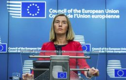 La jefa de la diplomacia europea, Federica Mogherini: “Pedimos una revisión del calendario electoral basada en un calendario acordado y creíble”.