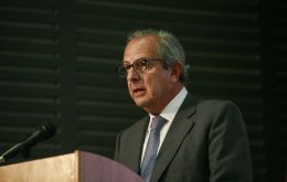 Urrejola fue presidente del Consejo de Defensa del Estado, director de Televisión Nacional de Chile y consejero de la Cámara de Comercio de Santiago