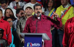 Maduro, ganador con unos seis millones de votos en las elecciones presidenciales del domingo, fue proclamado el martes por el CNE como jefe de Estado hasta 2025 
