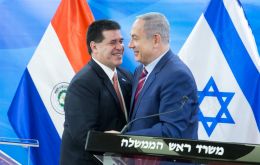 Netanyahu y el presidente Cartes durante la reciente inauguración de la embajada paraguaya en Jerusalén 