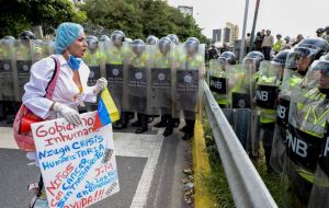En los últimos meses se acrecentaron en Venezuela las marchas y reclamos a raíz de la falta de medicamentos, insumos médicos y atención a los enfermos.