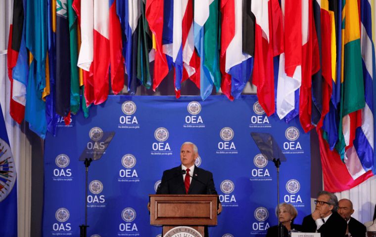 En una recepción ofrecida a 22 de los 34 países de OEA, Pence intentó convencerlos para que este martes aprueben la resolución de suspender a Venezuela