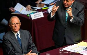 Fujimori y dos legisladores más fueron suspendidos acusados de intentar comprar  votos y evitar la destitución del expresidente Pedro Pablo Kuczynski (2016-2018). 