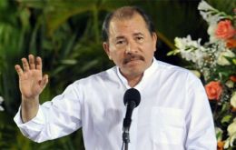 Daniel Ortega aceptó una invitación del pleno de los obispos, mediadores y testigos del diálogo, y acordaron celebrar el encuentro en La Casa de los Pueblos