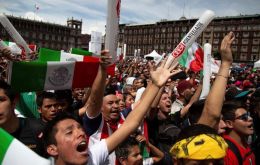 El triunfo generó una locura tan grande en los mexicanos que, con sus saltos y festejos, provocaron un pequeño sismo, informó la Red de monitoreo sísmico