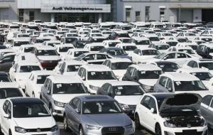 La Fiscalía sospecha que Audi vendió en EE.UU. y Europa a partir de 2009 unos 220.000 vehículos equipados con el software para falsear emisiones