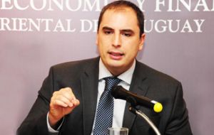 El viceministro de Economía y Finanzas, Pablo Ferreri aseguró en Twitter que la decisión “permite avanzar en la imprescindible inserción internacional” del país