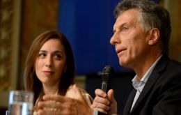 Macri, junto a la gobernadora Maria Eugenia Vidal, recordó que en el último año, se generaron “más de 600.000 puestos de trabajo” en Argentina 
