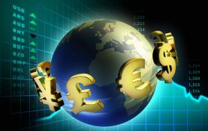 A pesar que políticas monetarias expansivas continúan en pie “las condiciones financieras globales se han endurecido en especial para las economías emergentes”
