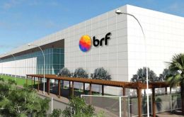 BRF de Brasil dijo que ajustará operaciones en 22 de sus 35 plantas para alinear su producción con una menor demanda. 