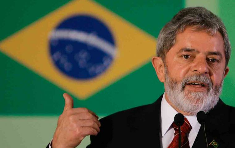 “Lula puede hacer que Brasil crezca nuevamente, reducir las brutales desigualdades y renovar las relaciones internacionales que no están sujetas a los EE.UU. Ni a las grandes potencias”
