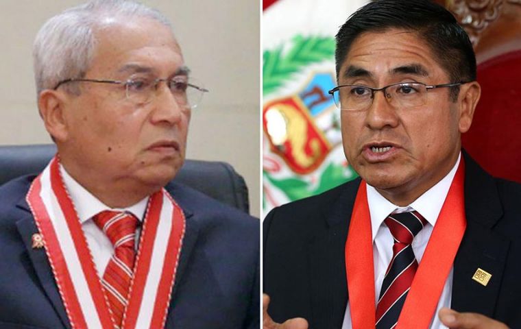 La conversación entre Hinostroza y Chávarry se produjo el pasado 13 de febrero, cuatro meses antes de que el flamante Fiscal de la Nación fuera elegido en el cargo. 