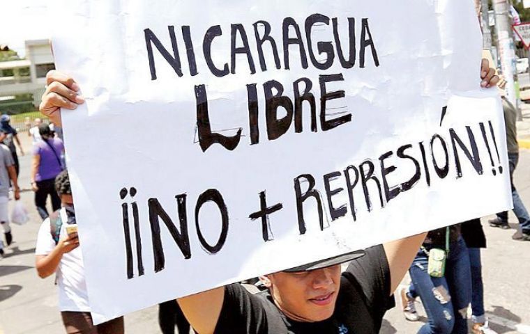 Las manifestaciones se realizan después que Ortega arremetiera el jueves contra los obispos calificándolos de golpistas y de ser parte de un complot contra su gobierno 