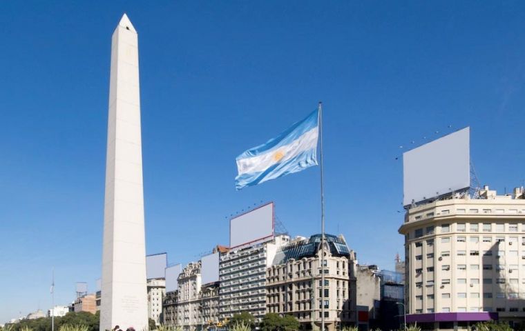 “El crecimiento en Argentina se proyecta que se vuelva negativo en el segundo y tercer trimestres de 2018”, señaló Alejandro Werner, director del FMI