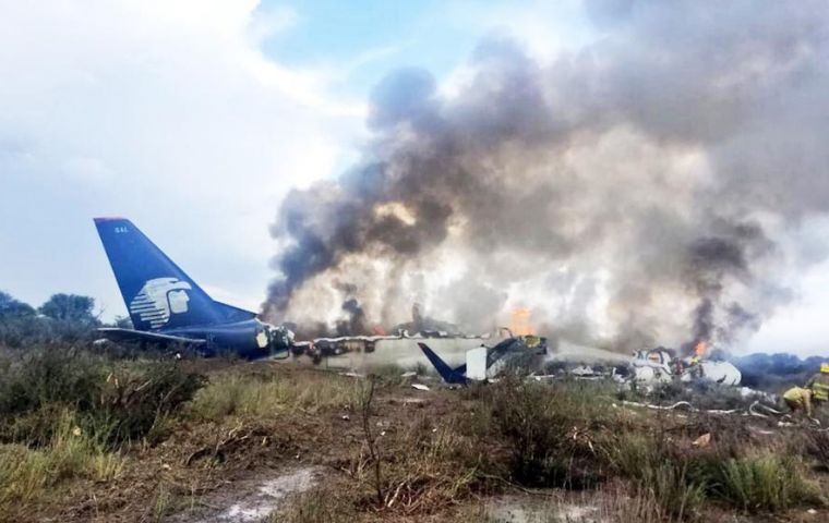 Se trata de un Embraer E190, del vuelo AM2431 de Aeroméxico, la cual se estrelló a minutos de haber despegado del Aeropuerto Guadalupe Victoria de Durango