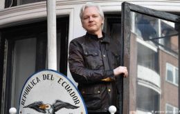 Assange, de 47 años no ha abandonado la legación ecuatoriana desde 2012 por temor a que las autoridades británicas lo deporten a Estados Unidos