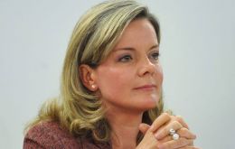 Lula “tomó una decisión importante, que fue retirar el pedido de una medida cautelar que pedía su libertad”, anunció la presidenta del PT Gleisi Hoffmann