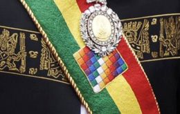 La medalla y banda presidencial, desaparecieron el martes en la noche en El Alto mientras eran trasladados a Cochabamba