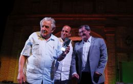 En su intervención, de unos 45 minutos, Mujica aseguró que “ni los tiros ni los desastres naturales son la revolución”