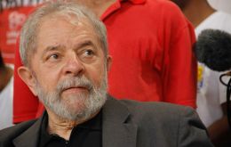 En una segunda vuelta Lula, 72, derrotaría a Bolsonaro por veinte puntos de ventaja (52% a 32%, con 14% de votos en blanco y nulos y 2% de indecisos) 