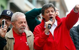 Lula recibe este lunes su compañero de fórmula, Fernando Haddad, en la cárcel de Curitiba, donde cumple una condena de más de 12 años de prisión por corrupción