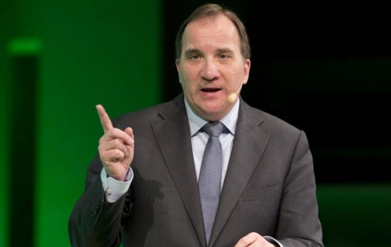 Löfven dijo estar determinado a mantenerse a la cabeza del Ejecutivo y a hacer de barrera al partido antiinmigración y de ultraderecha Demócratas de Suecia