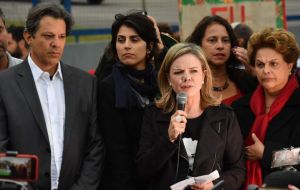 La senadora Gleisi Hoffmann, jefa del Partido de los Trabajadores (PT) que fundó Lula, hizo el anuncio en la ciudad sureña de Curitiba