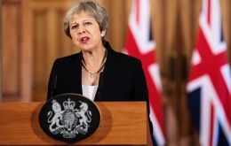 La primera ministra Theresa May afirmó que la UE debe entregar una propuesta alternativa para el Brexit, después que el bloque rechazara su plan