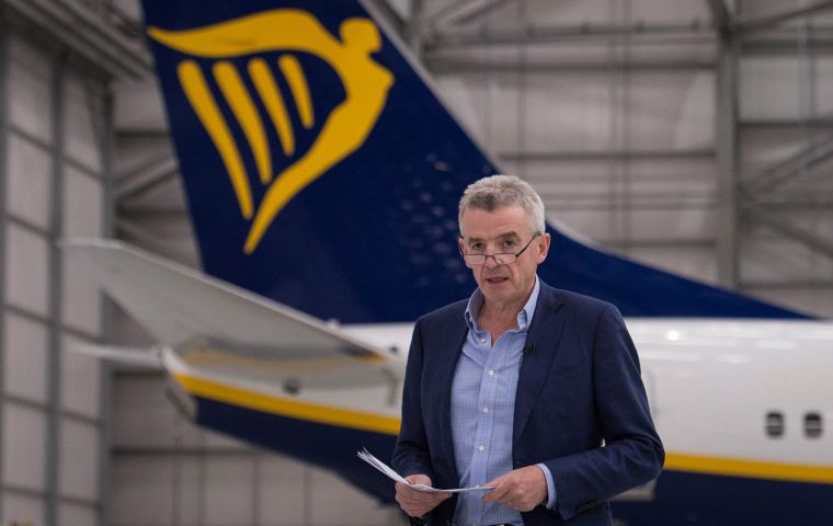 “Estamos vendiendo billetes de avión entre el Reino Unido y Europa para vuelos que quizás no se produzcan”, dijo O'Leary en la Junta General de Accionistas