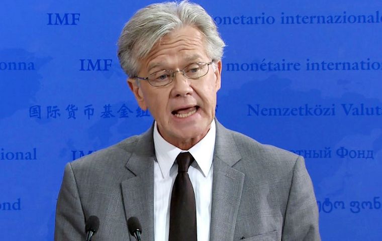 “Esperamos continuar nuestra estrecha y constructiva relación con el BCRA bajo el liderazgo de Guido Sandleris”, declaró el portavoz principal del FMI Gerry Rice