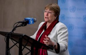 Bachelet explicó que su oficina, con o sin resolución, tiene como mandato monitorear y hacer un reporte sobre la situación de los derechos humanos