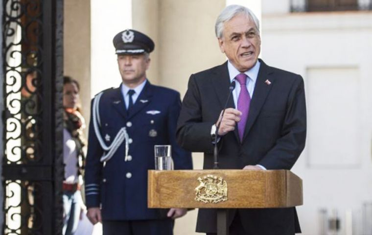 Piñera en cadena nacional emplazó a La Paz a respetar los tratados internacionales y a no desconocerlos para que dicho diálogo no se torne “imposible”. 
