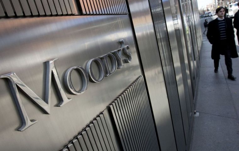 Moody's consideró que el acuerdo con el FMI de Christine Lagarde “reduce riesgo de financiamiento”, pero advirtió sobre varios puntos que afectan a la economía