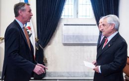El Jefe de Estado y el embajador Jamie Bowden conversaron sobre oportunidades para profundizar los lazos entre Reino Unido y Chile 