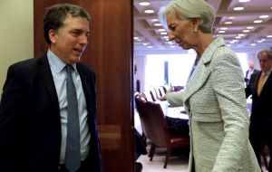 Cuando Nicolás Dujovne, llegó en mayo a Washington, al FMI, Lagarde miró al equipo argentino y le comentó “Veo que estás corto de mujeres”