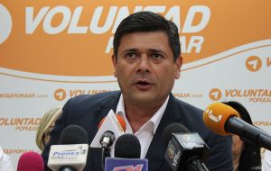 “El nivel de corrupción en Venezuela es un caso único en el mundo, por lo que la Ley de Recuperación será fundamental en la repatriación de estos capitales”, explicó el diputado Superlano.